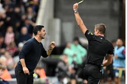 Carragher gọi Mikel Arteta là Sir Alex mới của Premier League