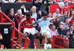 Ryan Giggs đưa Kobbie Mainoo lên mây
