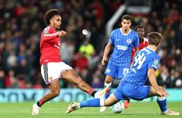 Joshua Zirkzee bị chỉ trích dữ dội sau trận thua Brighton