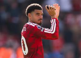 Bạn gái Morgan Gibbs-White chỉ trích Thomas Tuchel