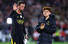Xabi Alonso lên tiếng khen ngợi Jordan Henderson