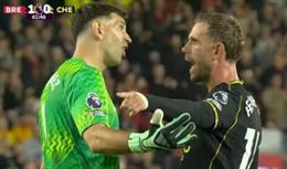 Jordan Henderson nổi điên với hàng thủ của Chelsea