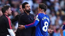 Arbeloa tố trọng tài không muốn để Man United thua trước Fulham