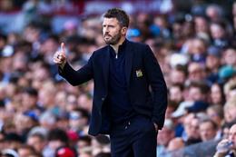 Carragher kêu gọi Man United không sa thải Michael Carrick