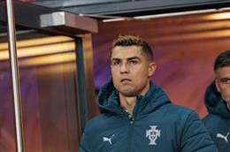Nóng: Ronaldo rời tuyển Bồ Đào Nha vì tiếp tục phải ngồi dự bị