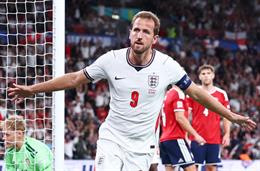 Harry Kane nhận mưa lời khen sau cú đúp vào lưới CH Séc