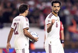 Luis de la Fuente đòi công bằng cho Mikel Merino