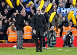 Roy Keane ấn tượng với màn trình diễn của Man City, đá xoáy Pep