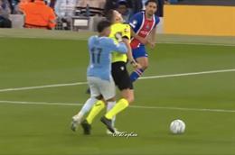 Enzo Fernandez thoát thẻ đỏ sau màn xô đẩy trọng tài