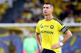 Ronaldo đá hỏng phạt đền sau án phạt ở tuyển BĐN