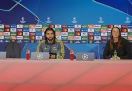 David Raya thần tượng Neuer, cảnh báo thách thức cực lớn từ Bayern Munich
