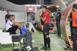 Hà Nội FC nghi trọng tài không công bằng ở trận thua Đà Nẵng