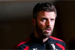 MU đã chọn được người thay thế Michael Carrick