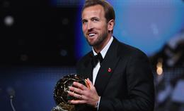 Bayern Munich chúc mừng Harry Kane chạm đỉnh vinh quang