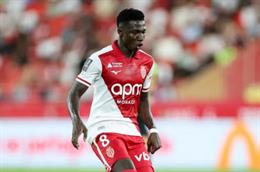 Liverpool liên hệ với người đại diện của Lamine Camara
